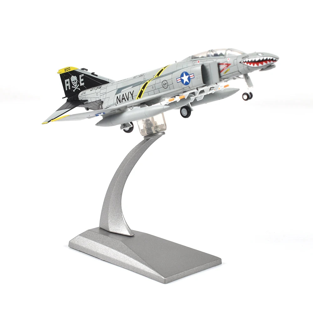 Maquette F-4 Phantom avec missiles