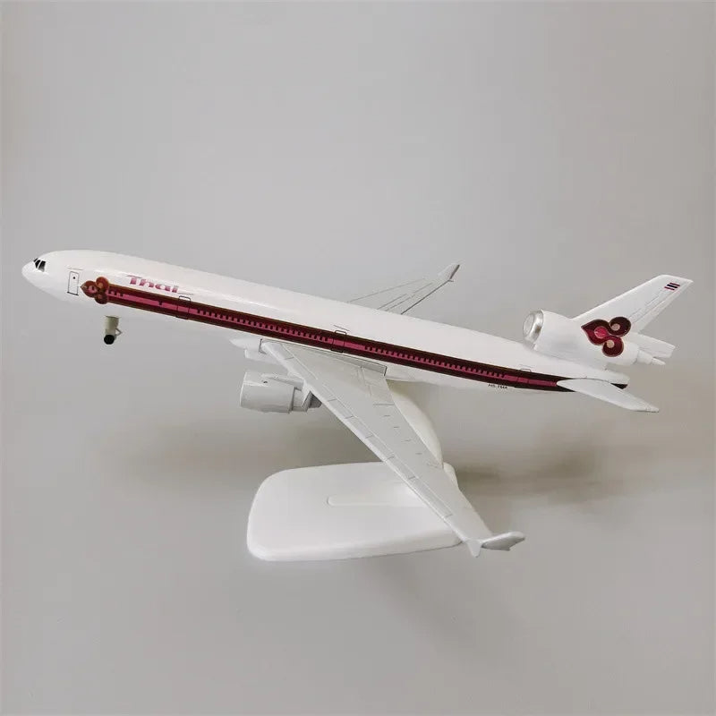 Maquette Métal MD-11 Thai Airways 1/400