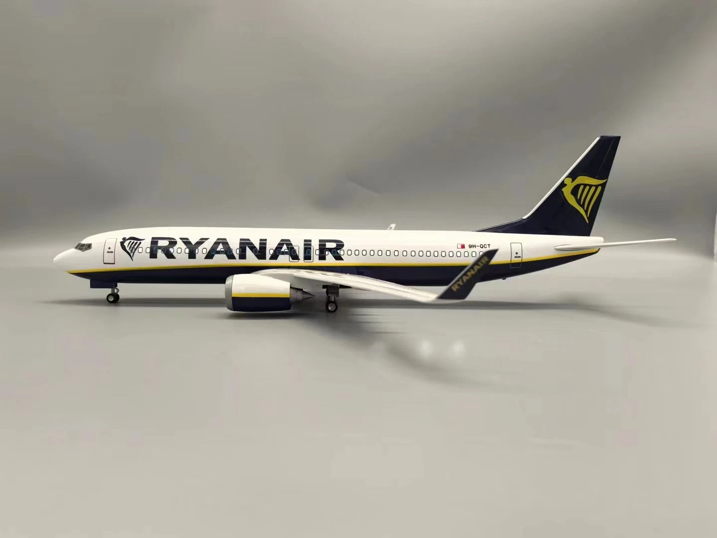 Modele reduit avion Ryanair 737