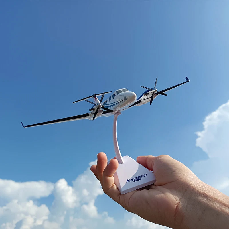 Modele reduit bimoteur Beechcraft
