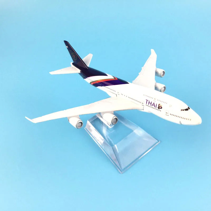 maquette avion thai airways b747