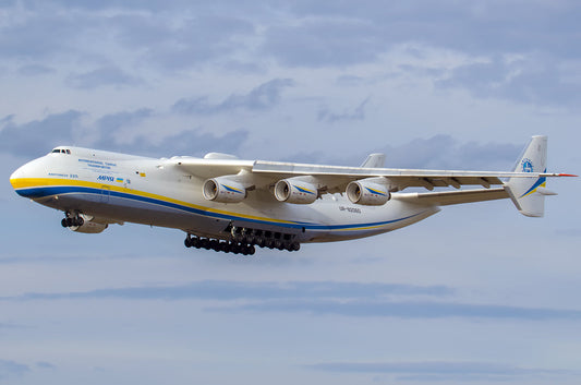 L’histoire de l’Antonov An-225, le plus grand avion du monde