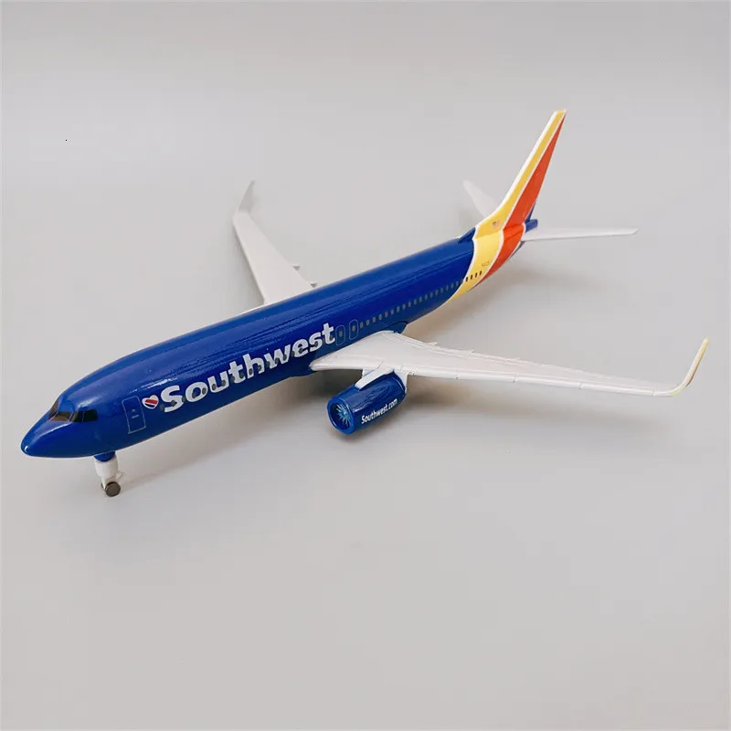 Aéo - Maquette Boeing B737 Southwest 1/250