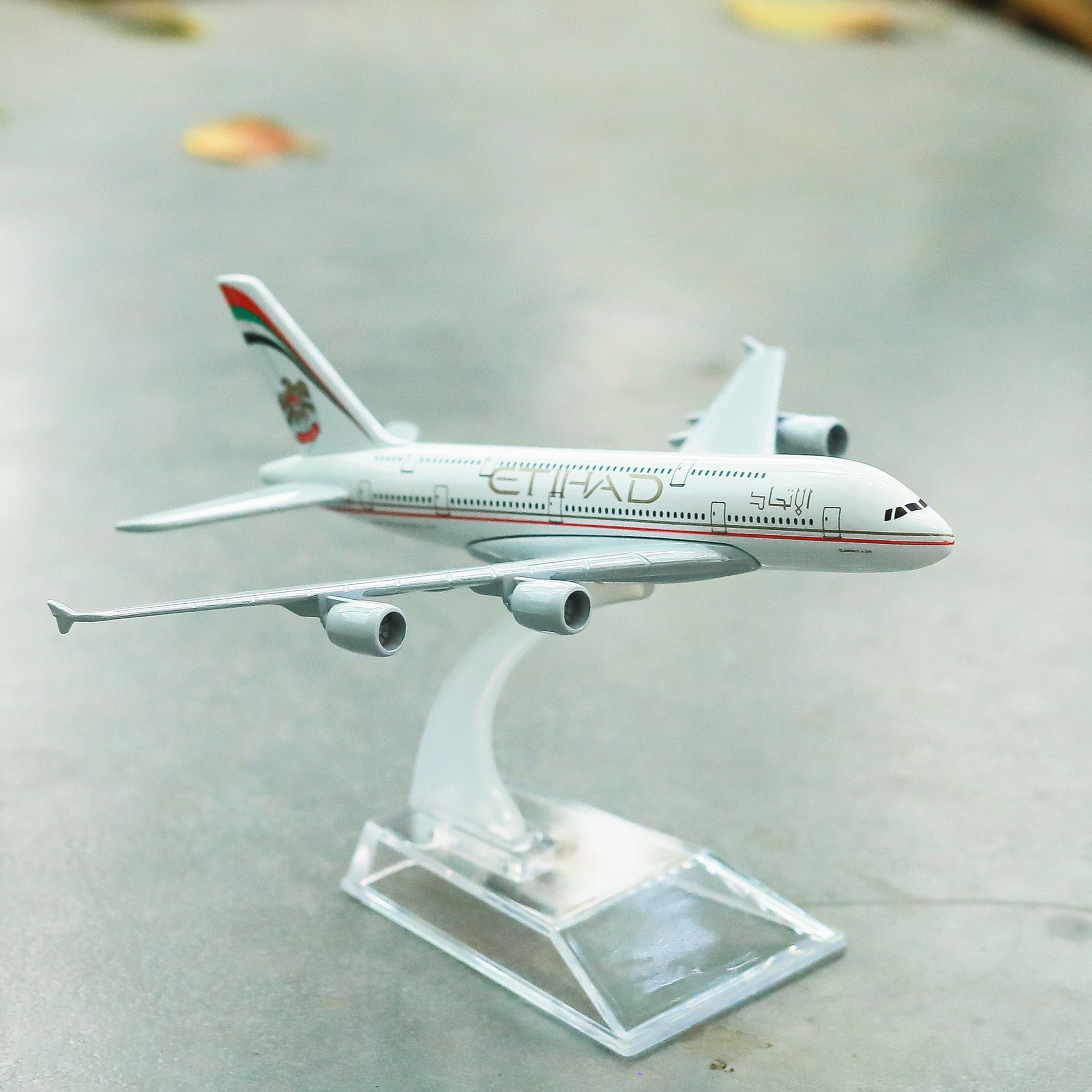 Aéo - Maquette Airbus A380 Etihad 1/400