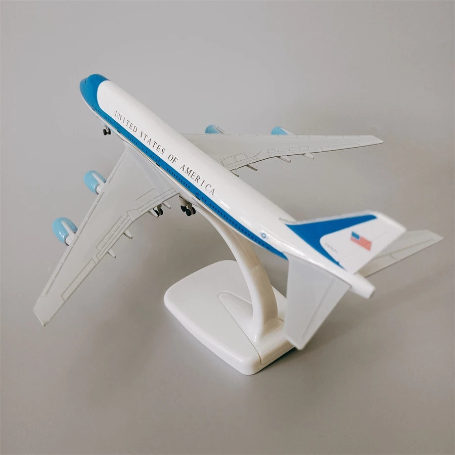 Aéo - Maquette Boeing B747 Air Force One 1/250