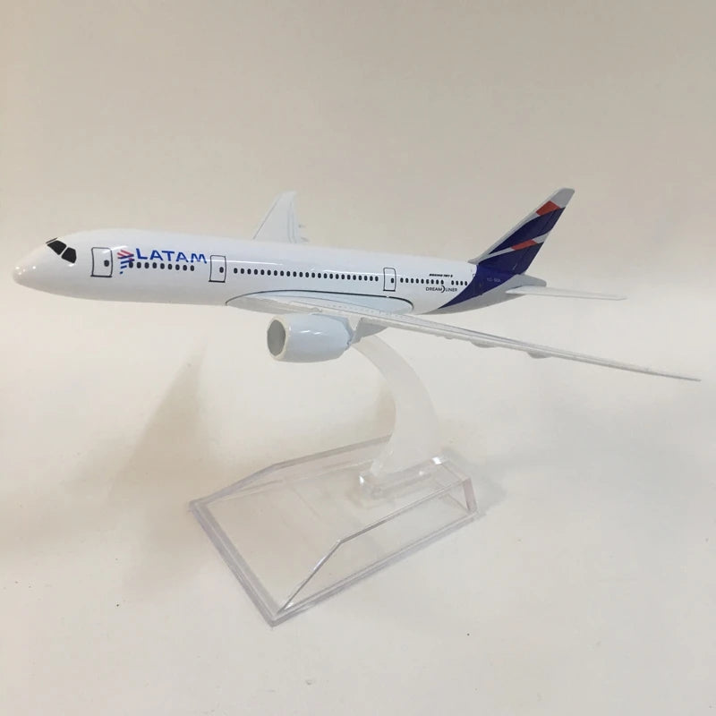 Aéo - Boeing B787 Dreamliner Latam 1/400