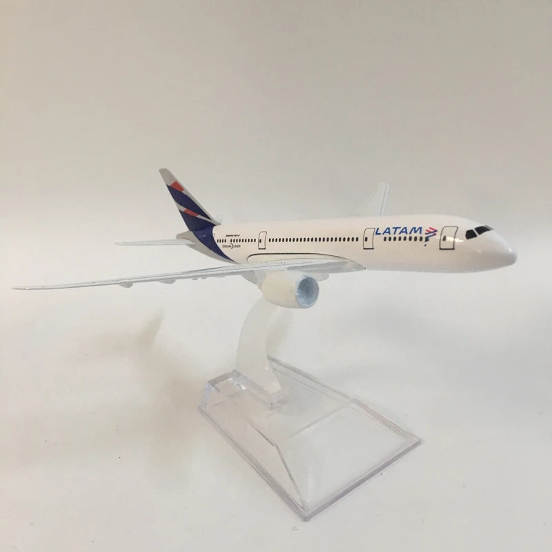 Aéo - Boeing B787 Dreamliner Latam 1/400