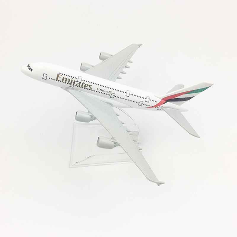 Aéo - Maquette Airbus A380 Emirates 1/400