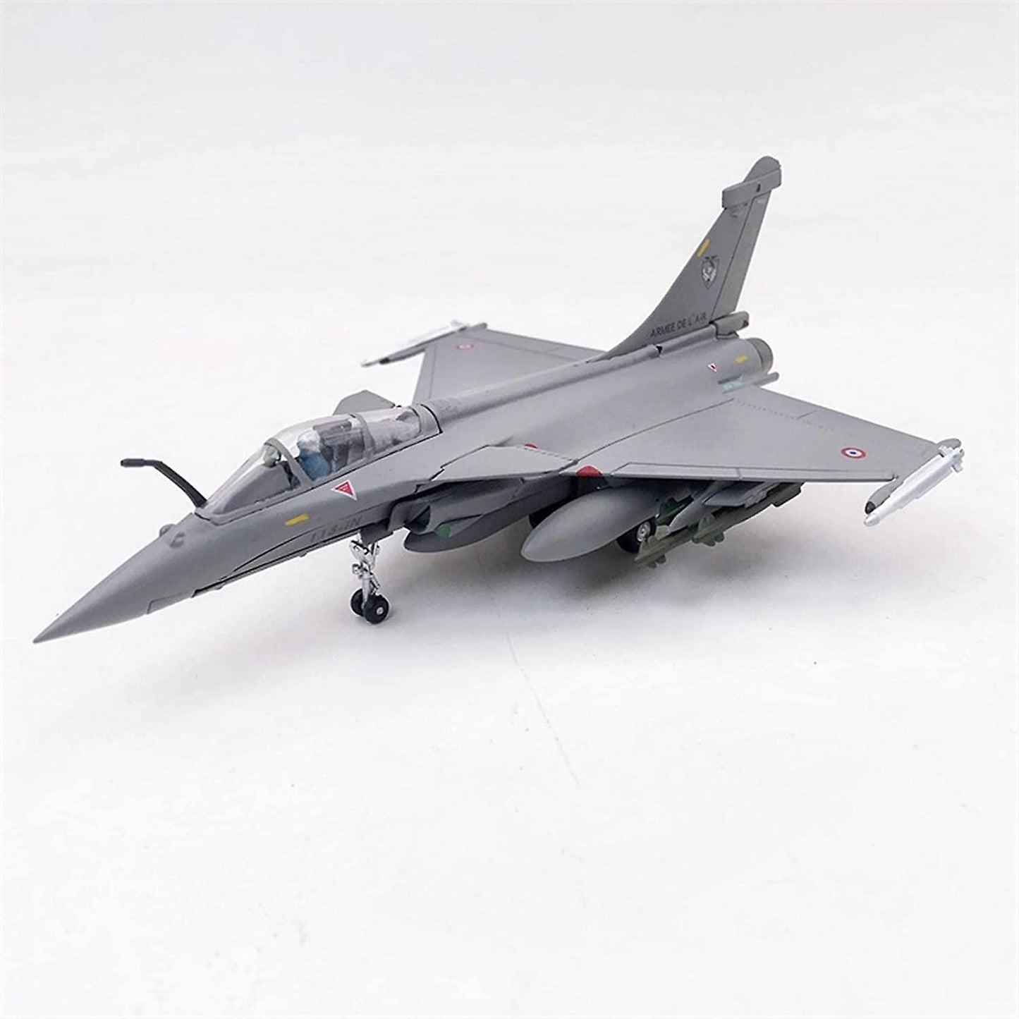 Aéo - Maquette Rafale 1/100