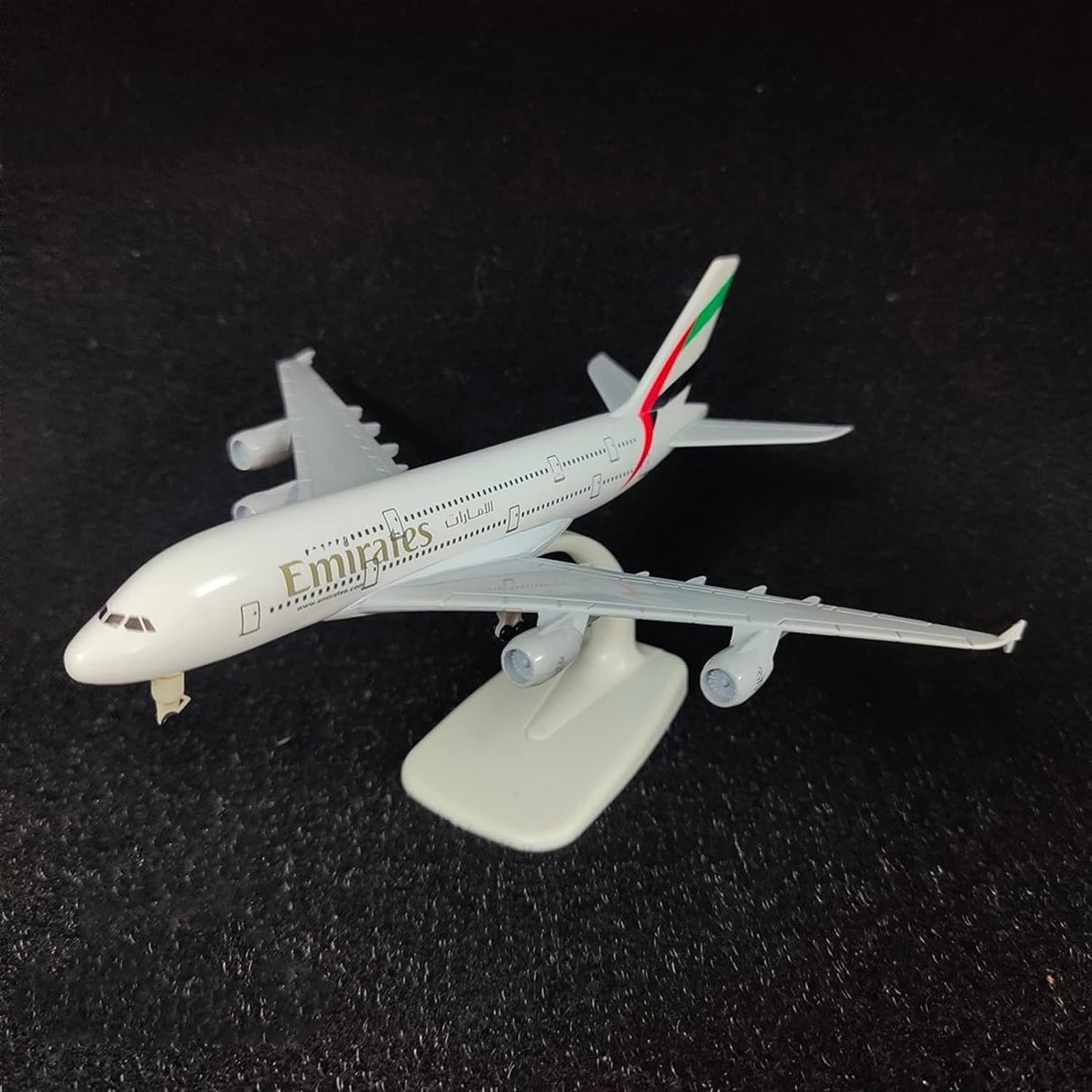 Aéo - Airbus A380 Emirates 1/250