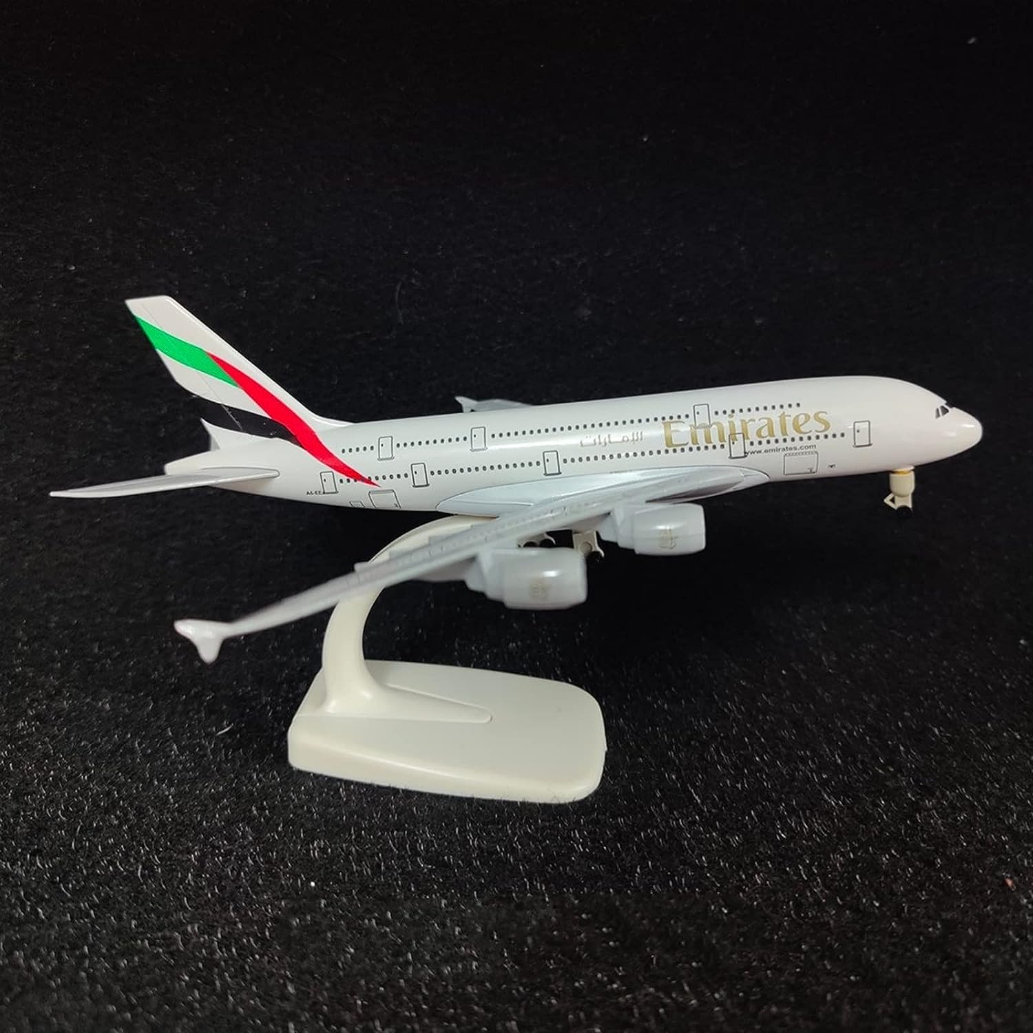 Aéo - Airbus A380 Emirates 1/250