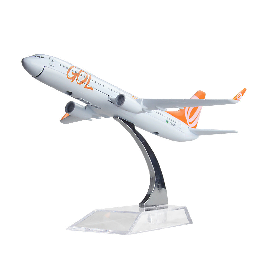 Boeing 737 Gol miniature