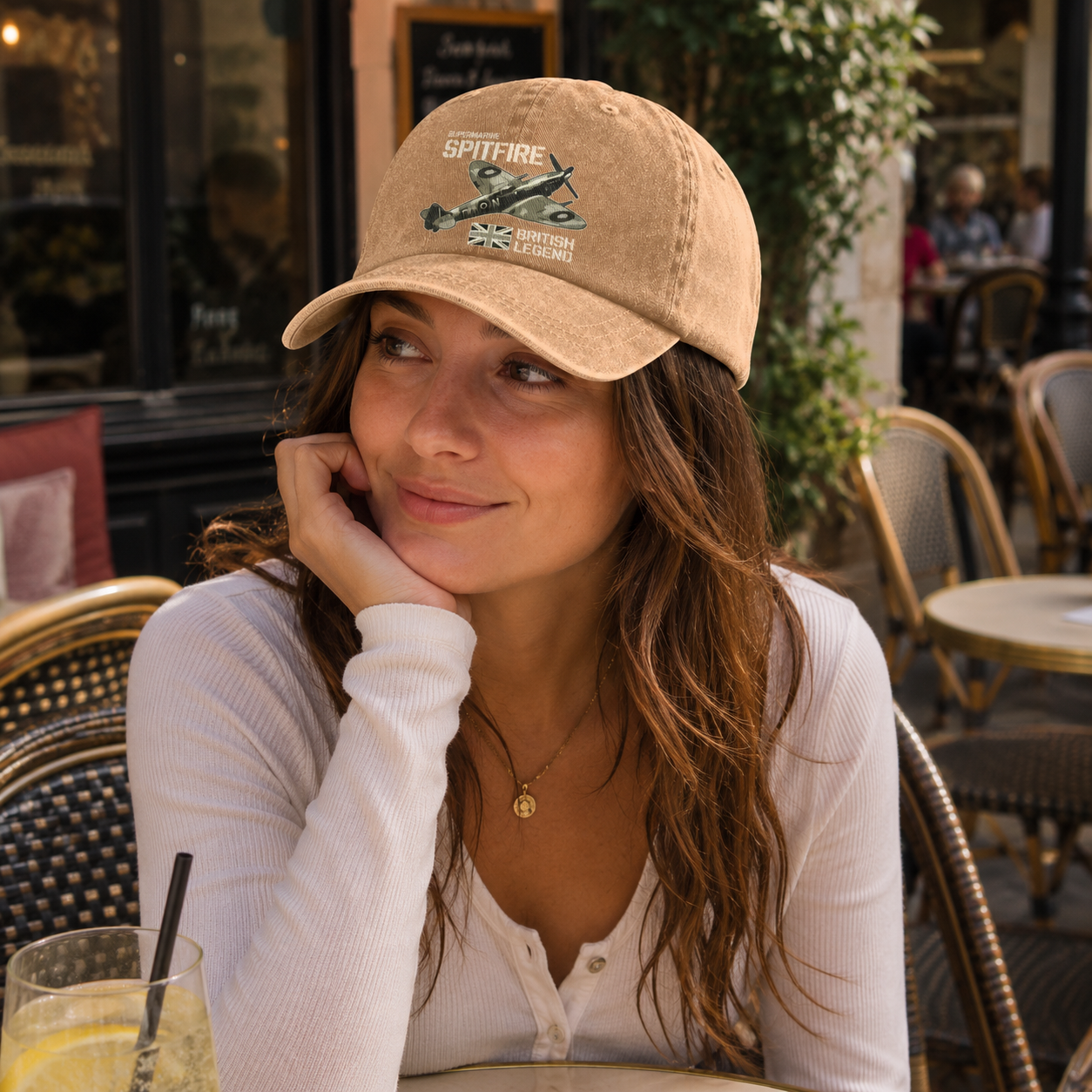 Casquette Spitfire avec avion de chasse britannique 