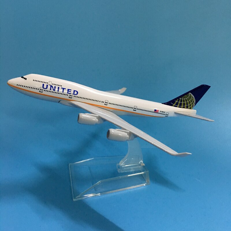 Aéo - Boeing B747 United 1/400