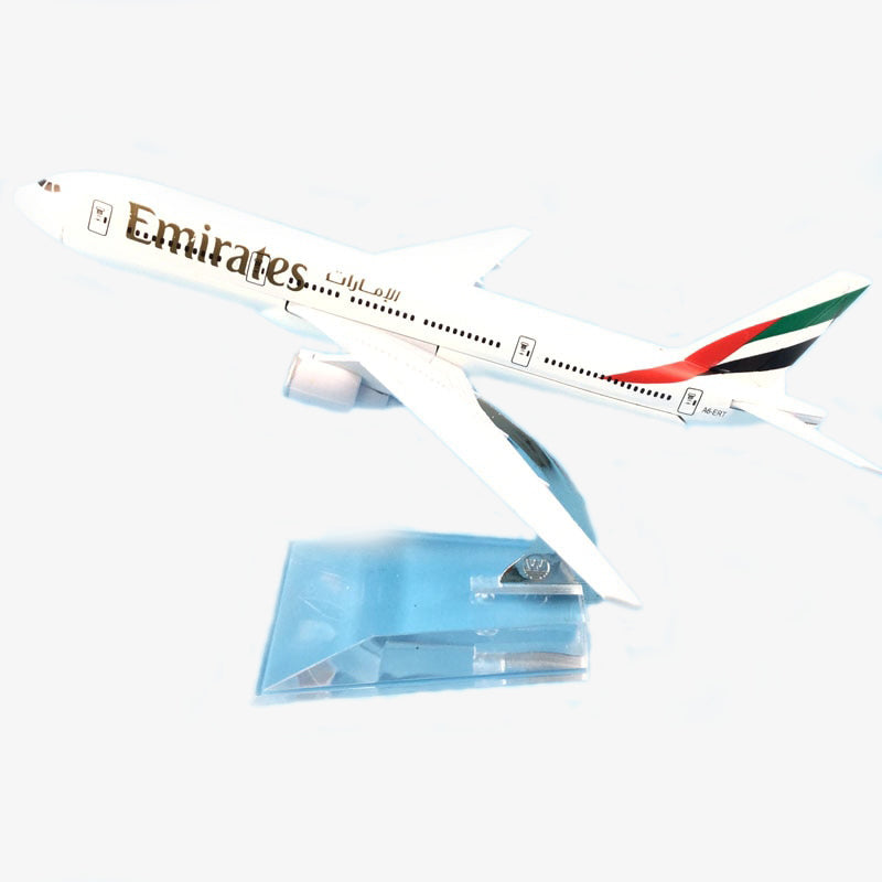 Aéo - Maquette Boeing B777 Emirates 1/400