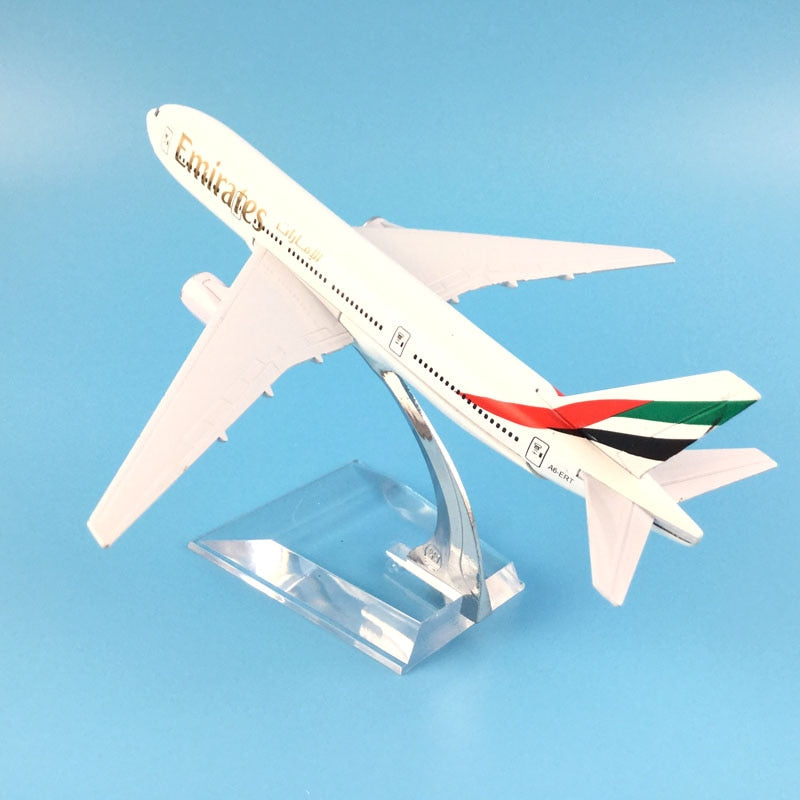 Aéo - Maquette Boeing B777 Emirates 1/400