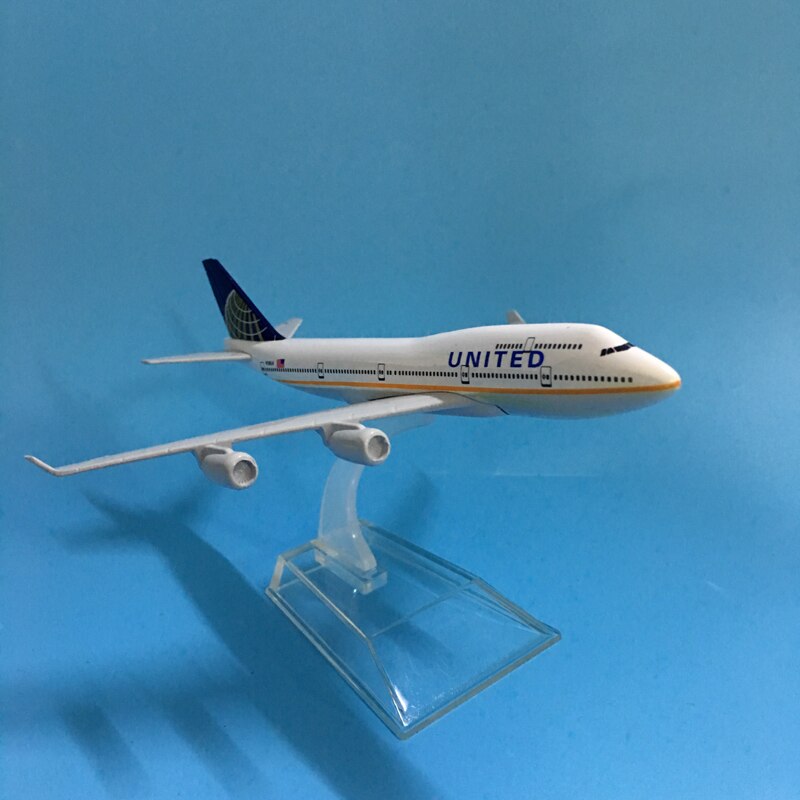 Aéo - Boeing B747 United 1/400