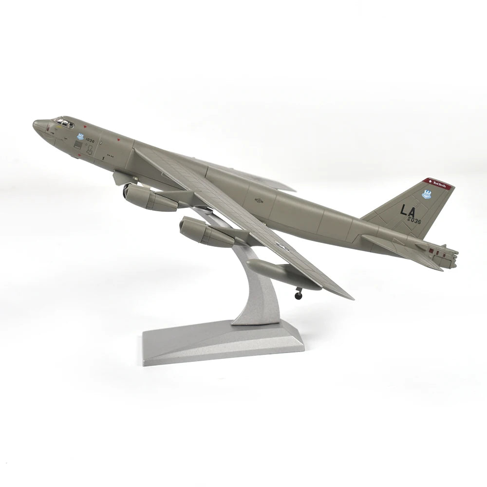 Maquette B-52 Stratofortress 1/200