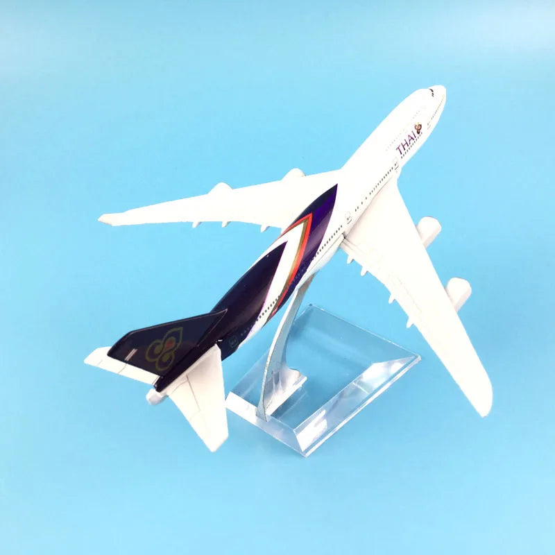 Maquette Boeing 747 Thai Airways reproduction fidèle avion iconique