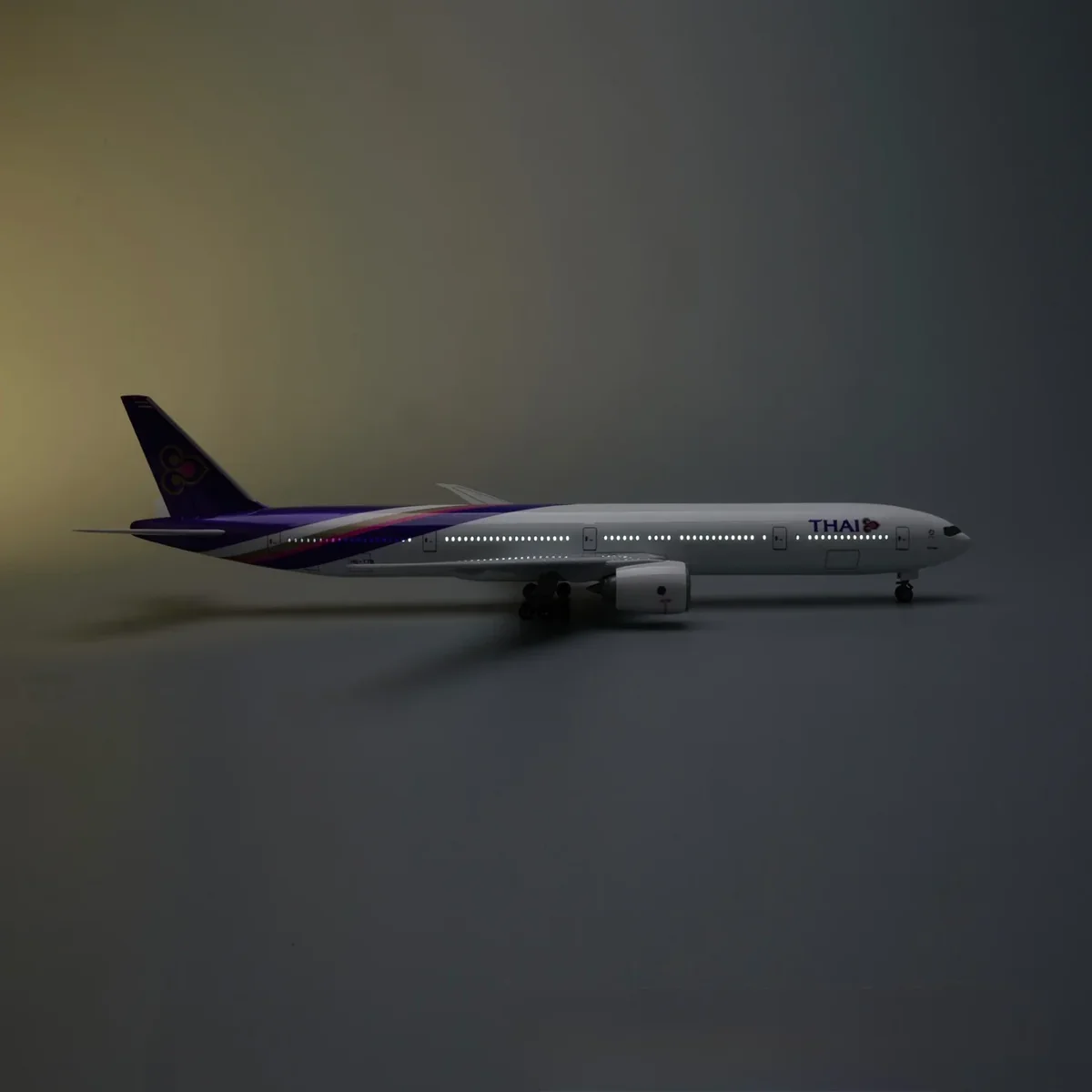 Maquette Boeing 777 Thai Airways 