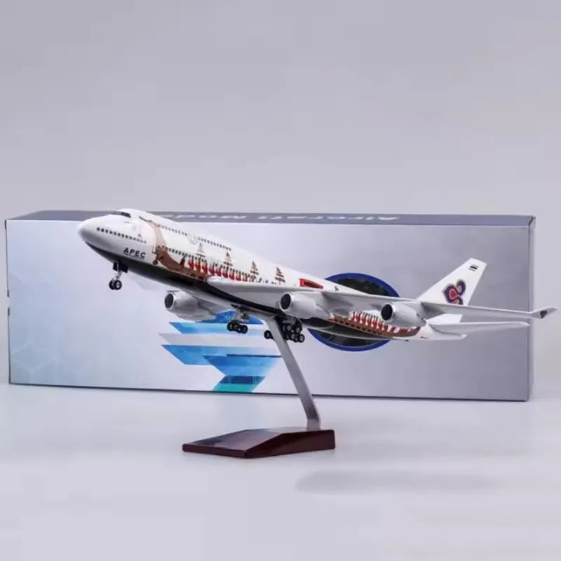 Maquette avion B747 Thai Airways Édition APEC