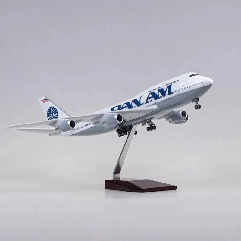 Miniature Boeing 747 Pan Am