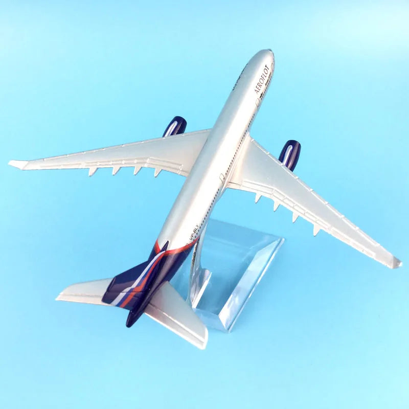 Modele reduit A330 Aeroflot avec socle