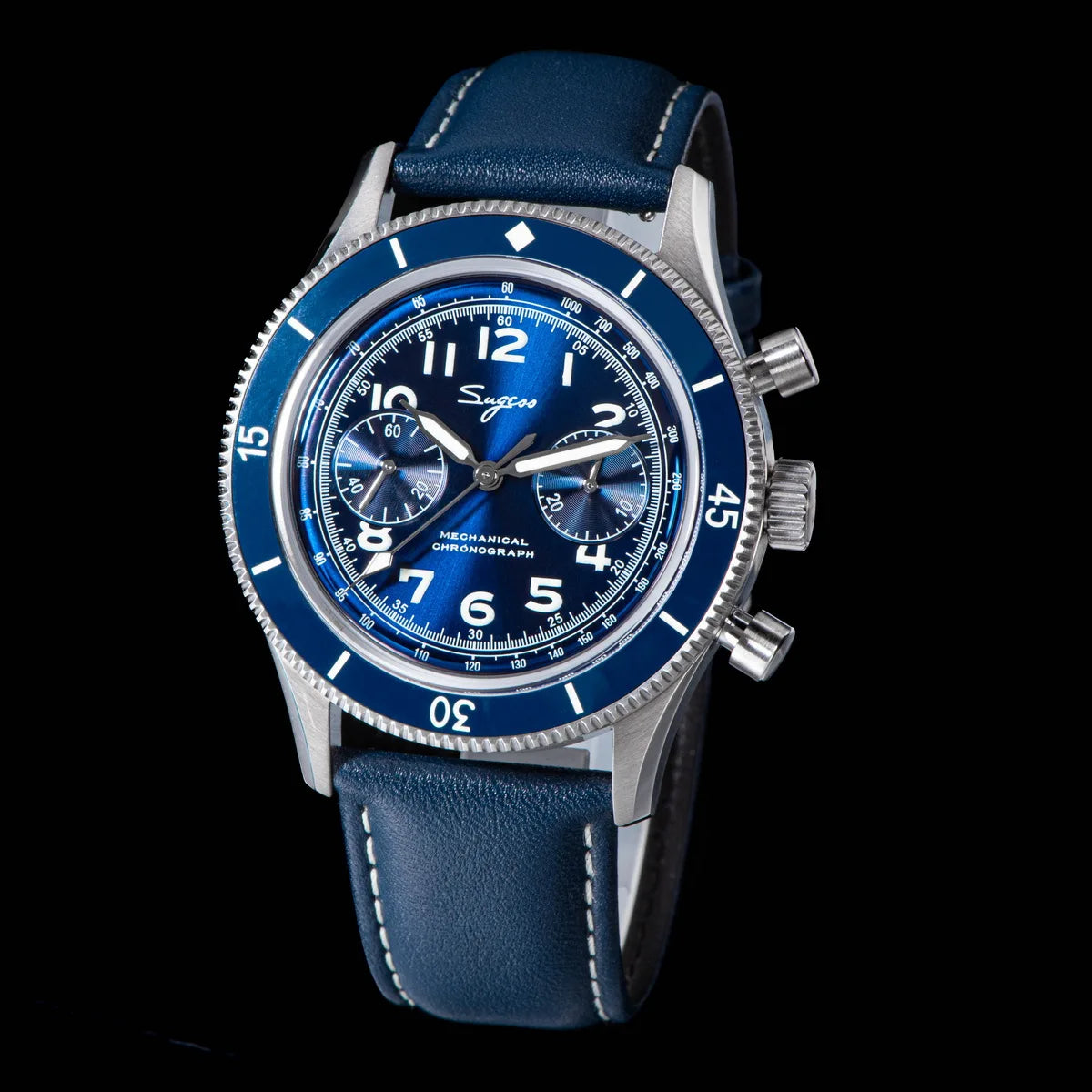 Montre pilote vintage avec cadran bleu et chronographe