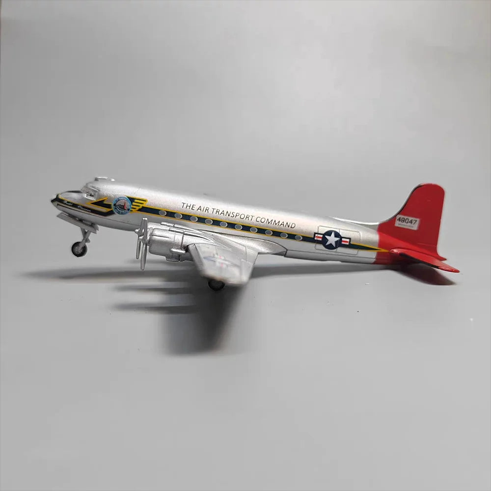 maquette C-54 Skymaster militaire