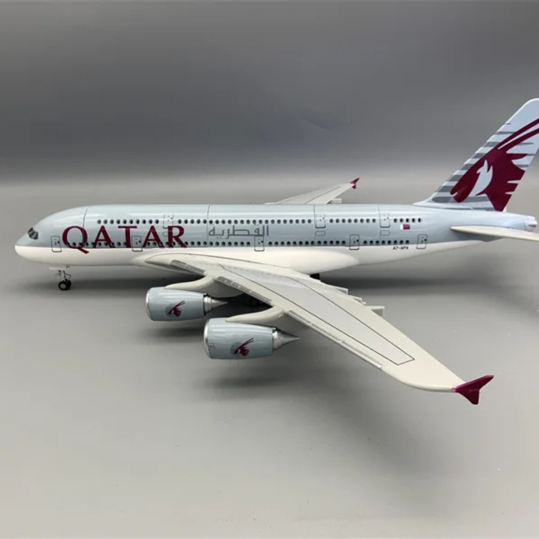 maquette avion Airbus A380 Qatar Airways cabine ouverte