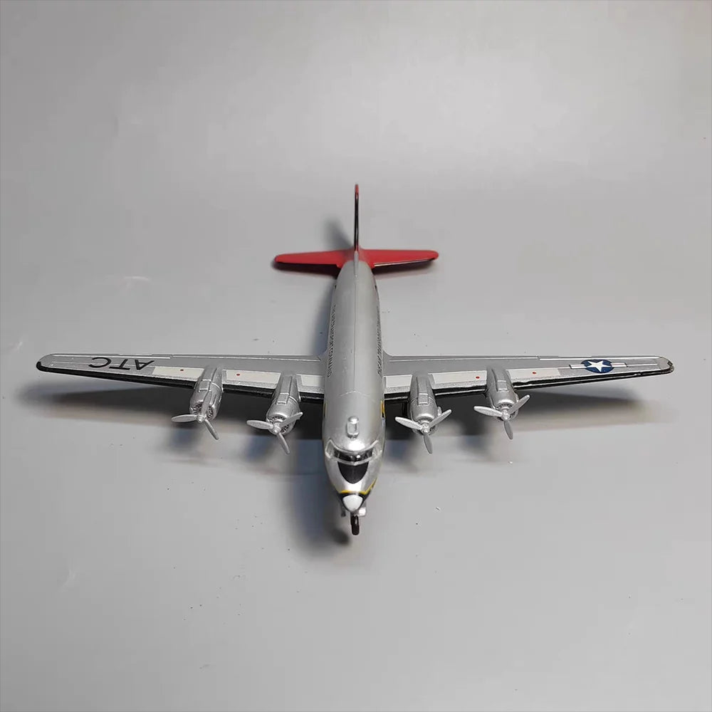 maquette avion C-54 Skymaster 