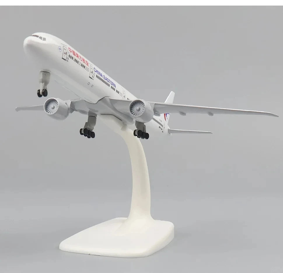 maquette avion de ligne asiatique