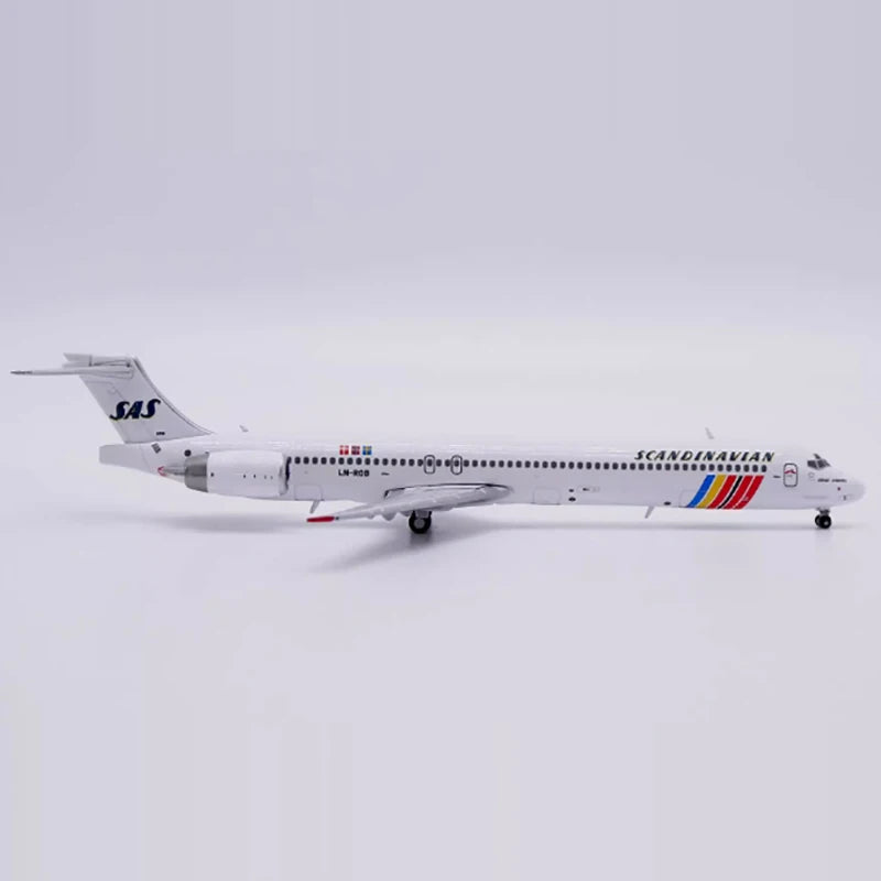 modèle réduit McDonnell Douglas MD-90 SAS