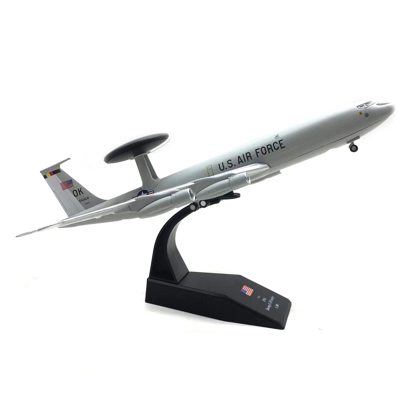 modèle réduit avion radar militaire