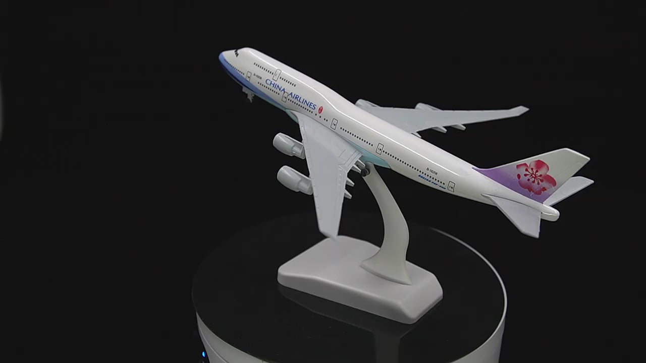 Aéo - Maquette Boeing B747 China Airlines 1/250