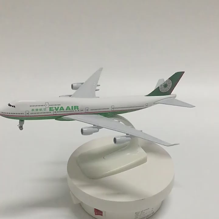 Aéo - Maquette Boeing B747 Eva Air 1/250