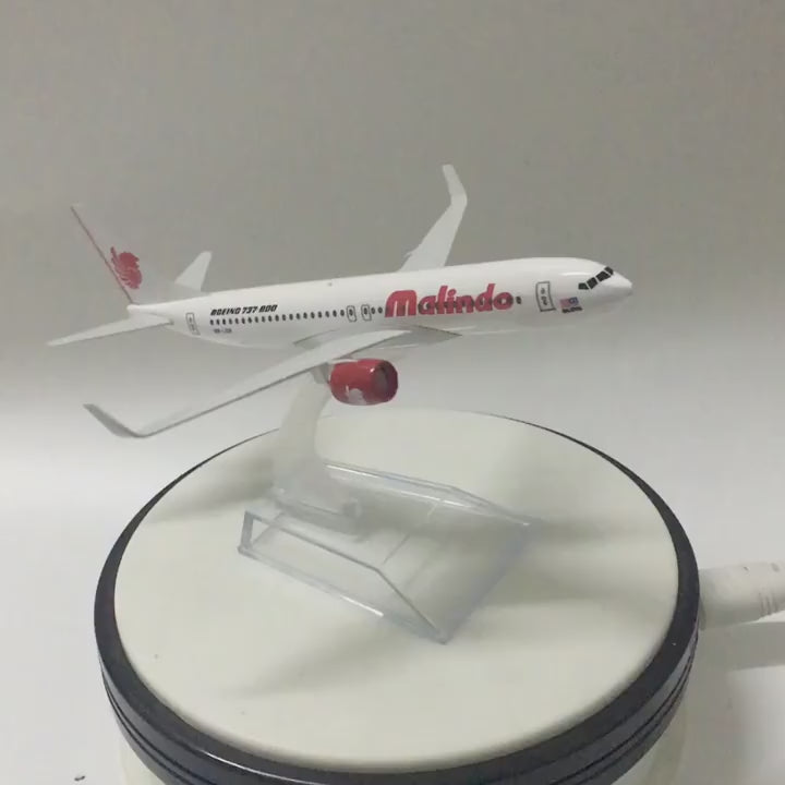 Aéo - Maquette Boeing B737 Malindo 1/400