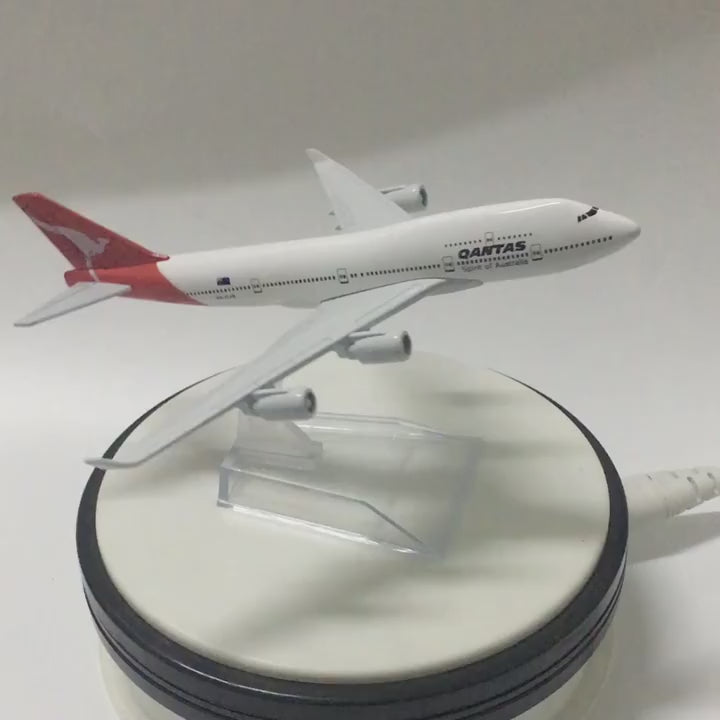 Aéo - Maquette Boeing B747 Qantas 1/400