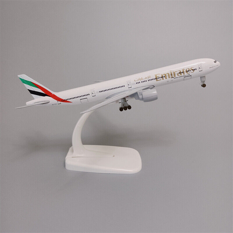 Aéo - Boeing B777 Emirates 1/250