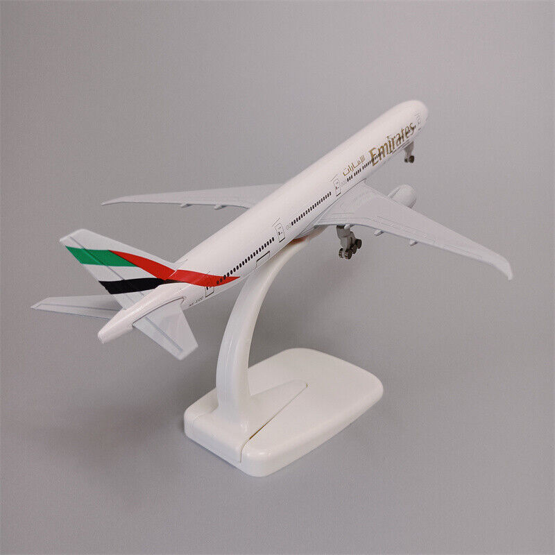 Aéo - Boeing B777 Emirates 1/250