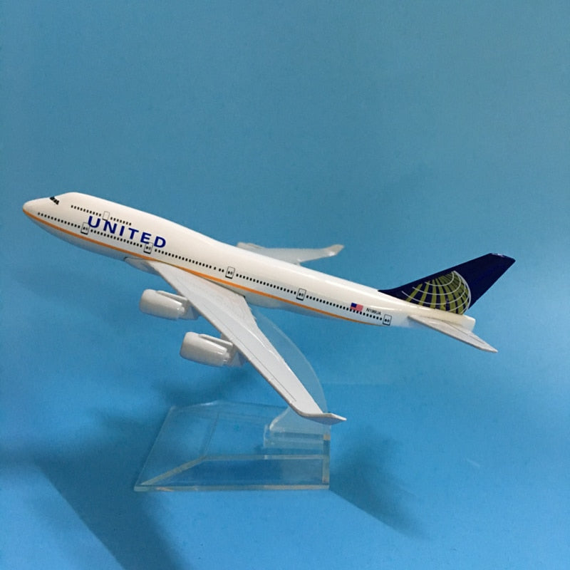 Boeing 747 United Airlines miniature